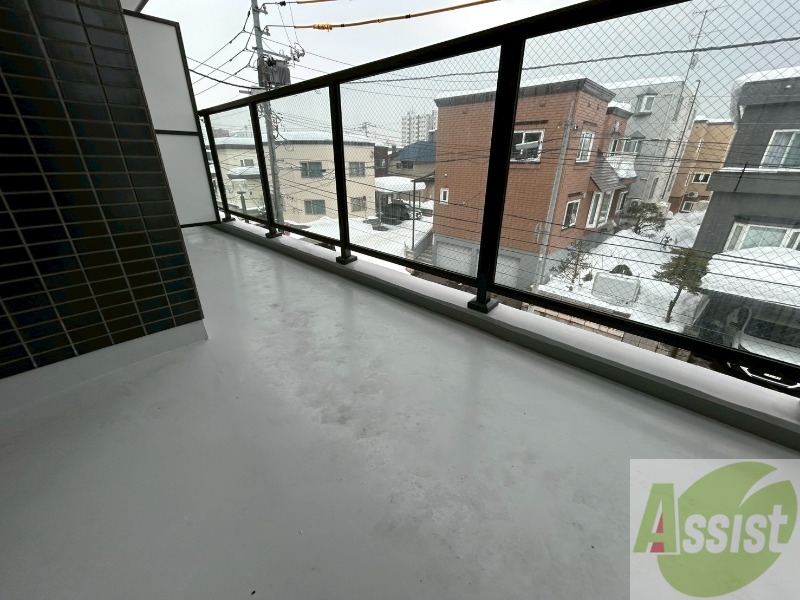 バルコニー　バルコニーが付いていますので一息ついてみてはいかがですか。