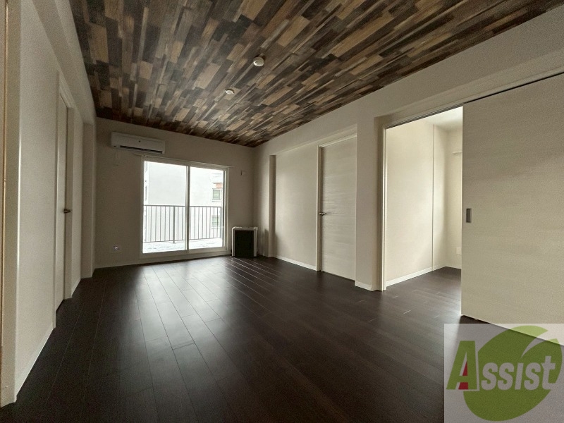 居室・リビング　広くてキレイなお部屋が広がっていて、充実した生活が送れそう。