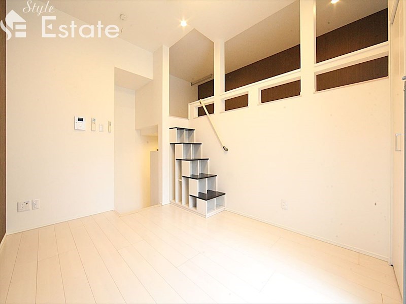 居室・リビング　内装