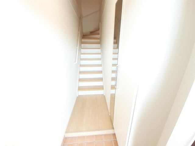 玄関　※参考画像