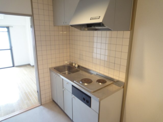 キッチン　同物件別号室