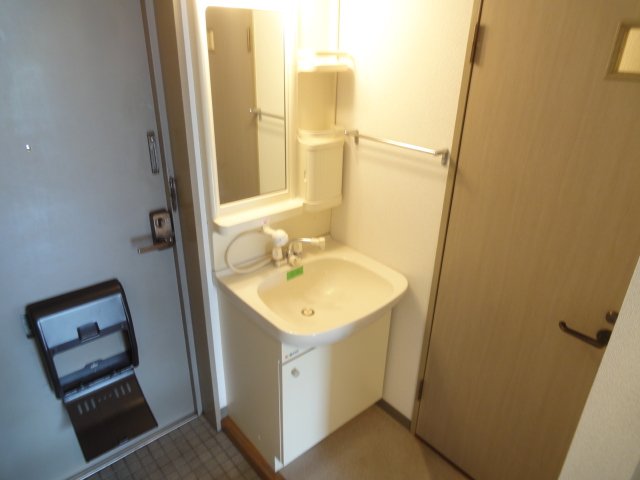 洗面設備　同物件別号室