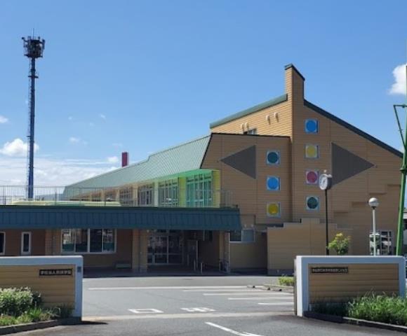 幼稚園・保育園　愛野こども園（幼稚園・保育園）まで881m