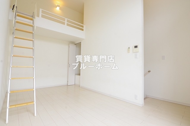 居室・リビング　7帖の洋室です！