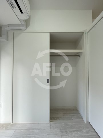 収納　セレニテ難波ミラク参番館　クローゼット