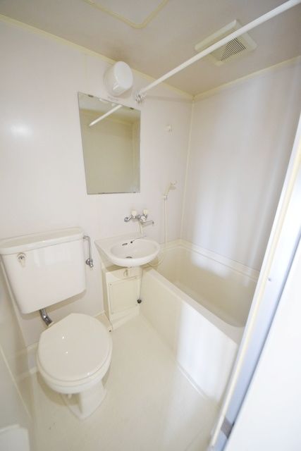 バス・シャワールーム　お問い合わせはタウンハウジングまで