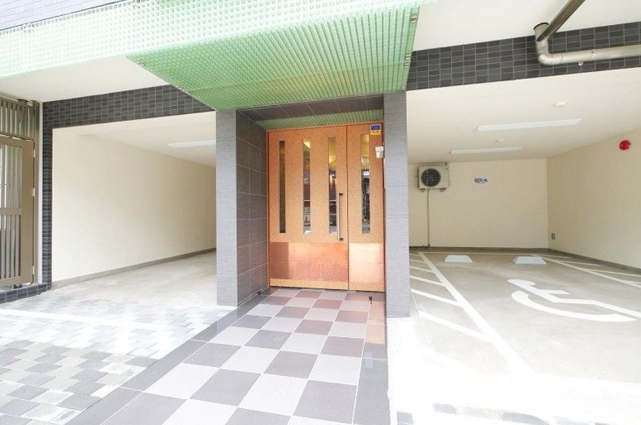 エントランス　☆広々としたエントランス☆