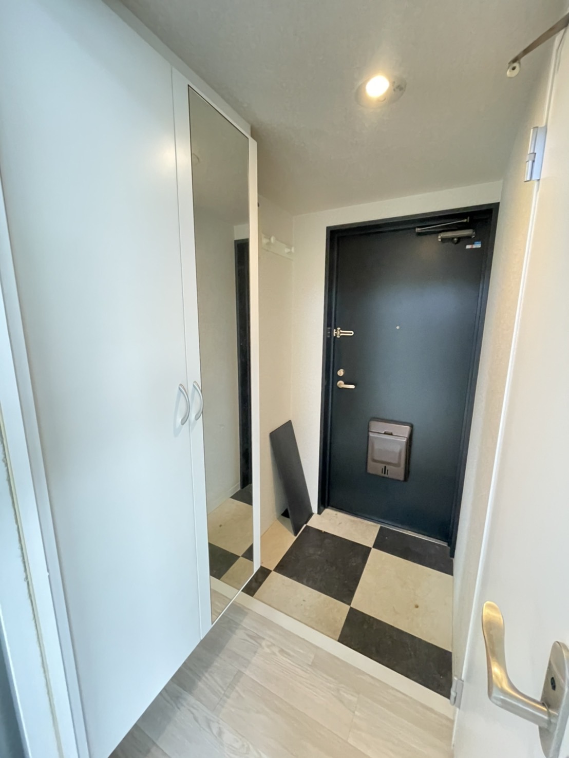 玄関　他号室のお写真です。参考にご覧下さい。