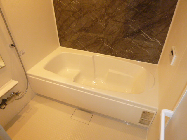 バス・シャワールーム　追い焚きバス