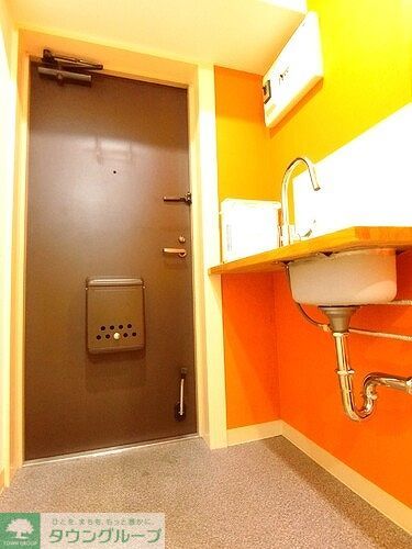 キッチン　玄関　※2021年8月撮影