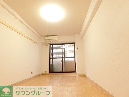 居室・リビング　洋室　※2021年8月撮影