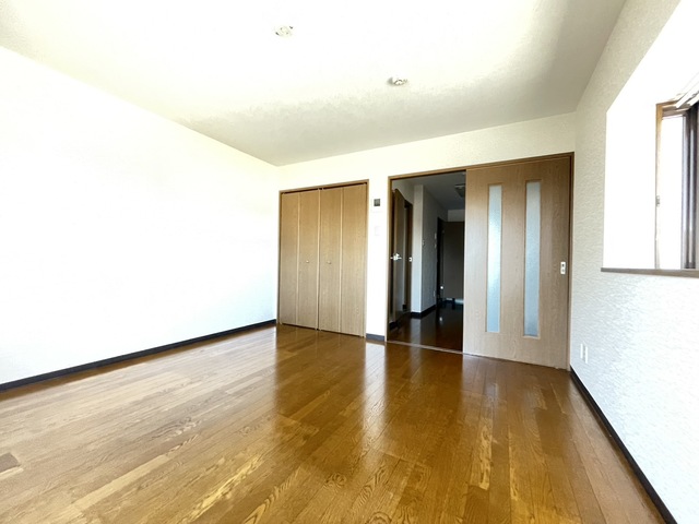 居室・リビング　別部屋参考写真です