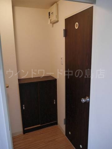 玄関　詳細は、ウィンドワード中の島までご相談下さい。