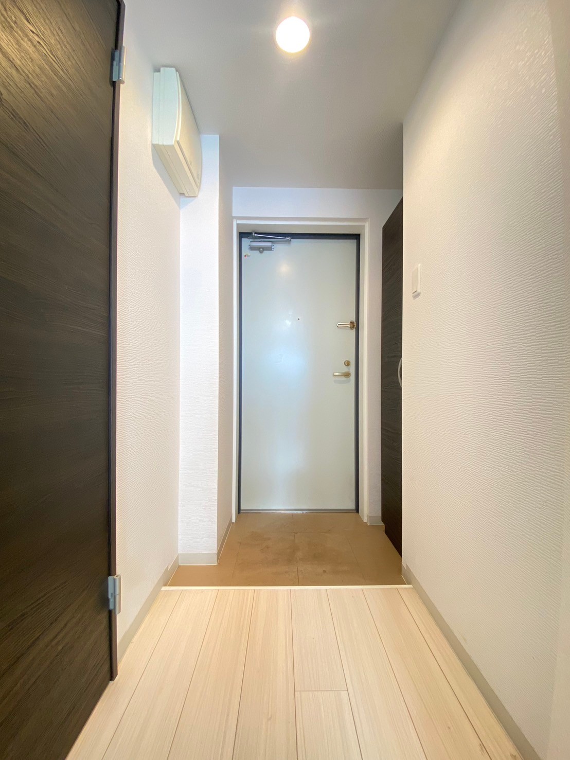 玄関　※別のお部屋の写真です