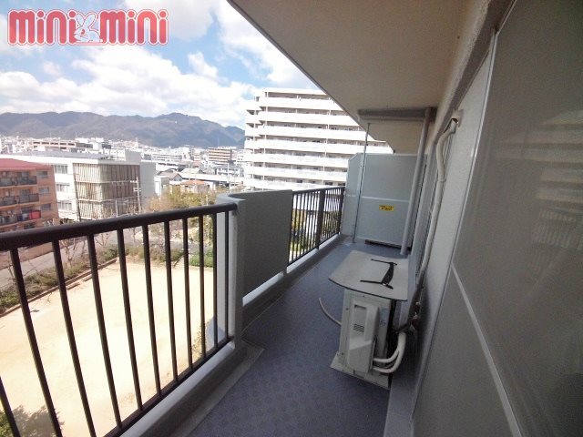 バルコニー　広々バルコニー