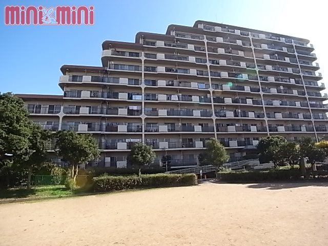 建物外観　面前公園で開放感のあるマンションです