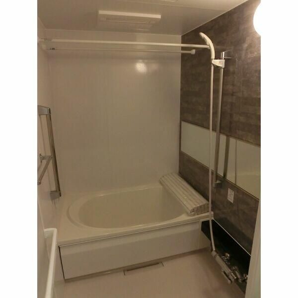 バス・シャワールーム　お風呂です