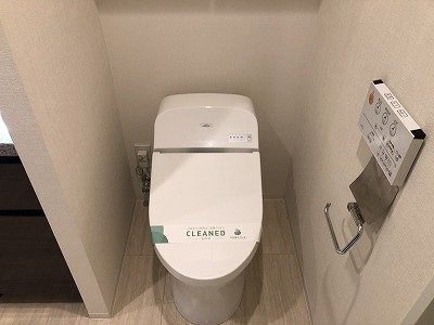 トイレ　トイレ