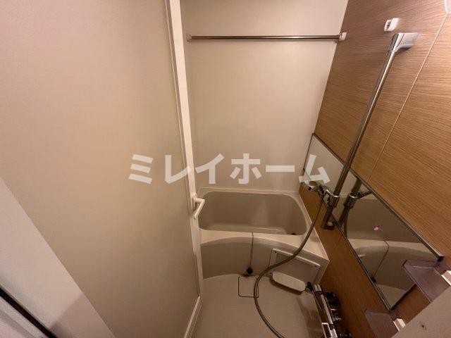 バス・シャワールーム　同建物内、別のお部屋の参考写真になります。
