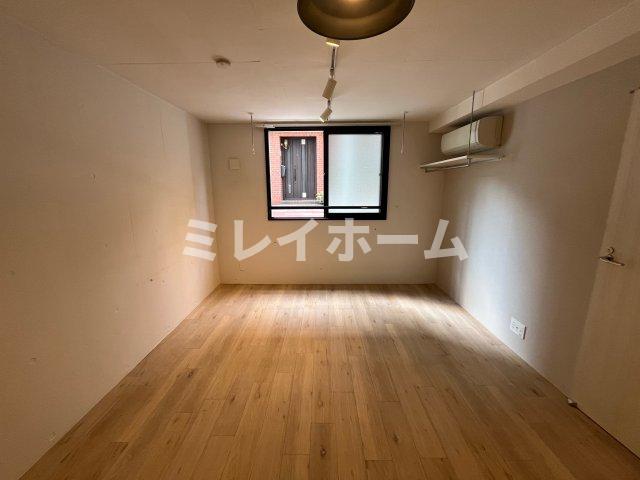居室・リビング　同建物内、別のお部屋の参考写真になります。