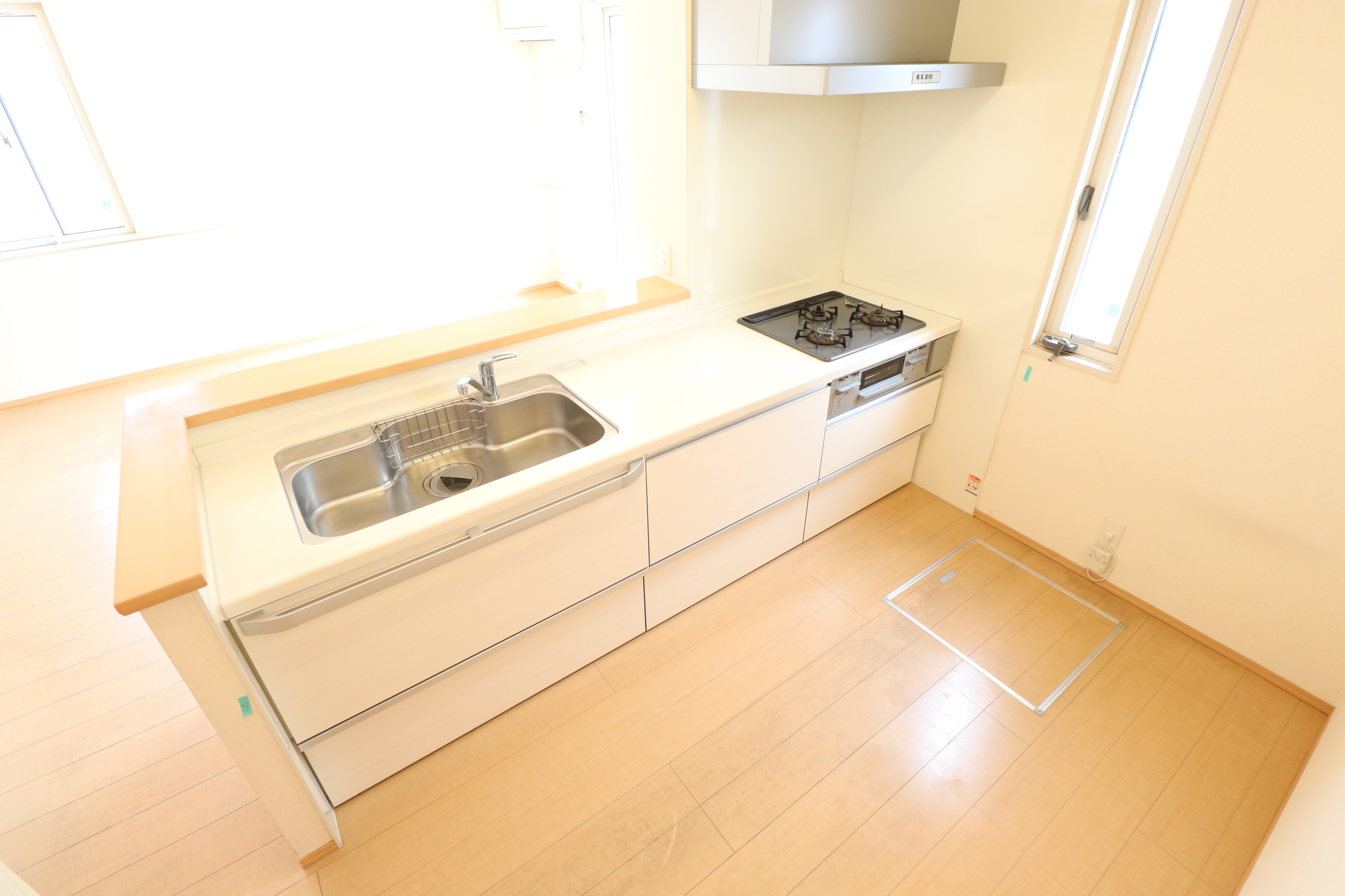 キッチン　嬉しい3口コンロ付きで使いやすいキッチン♪