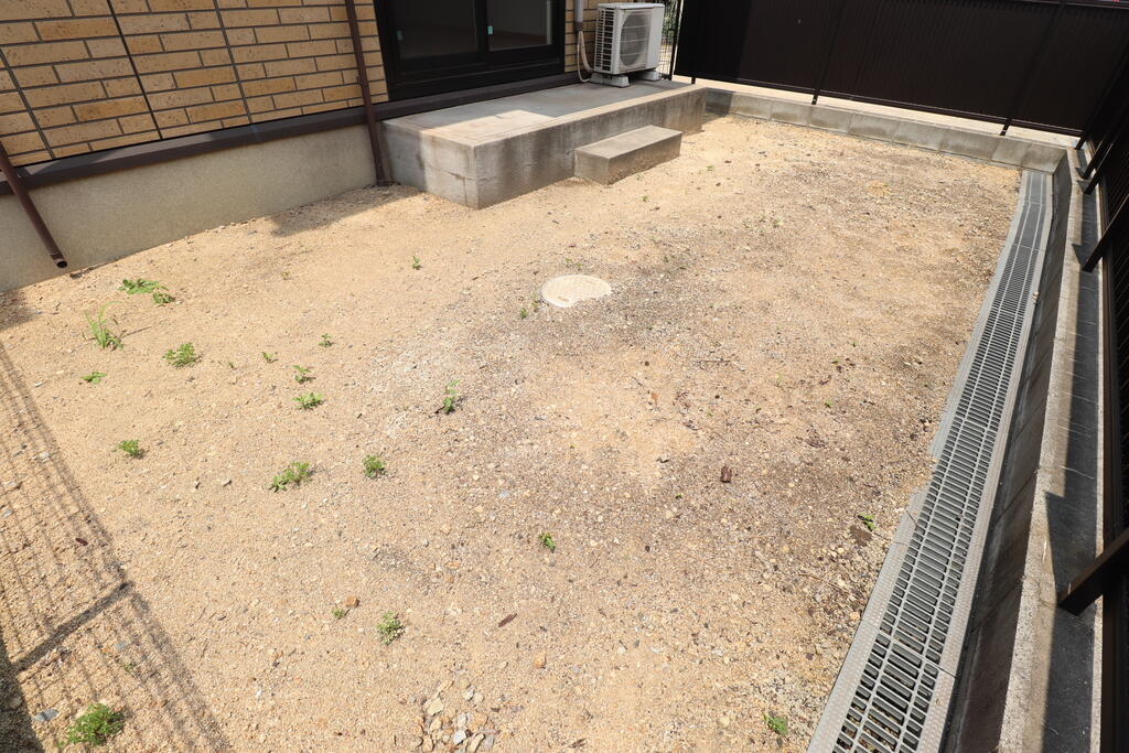 庭　広々とお使いしていただけて日当たりも良いお庭♪