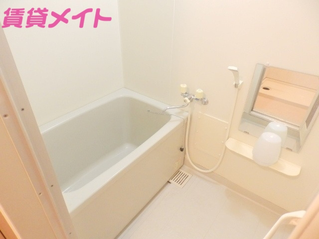 バス・シャワールーム　同タイプ部屋写真です。