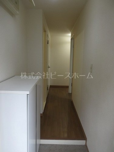 玄関　※別号室参考写真