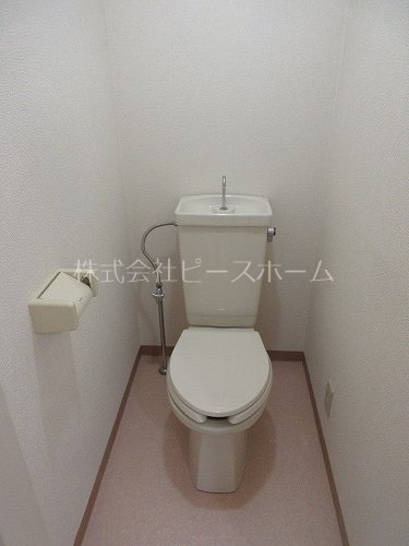 トイレ　※別号室参考写真