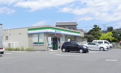 コンビニ　ファミリーマート柏松ヶ崎店（コンビニ）まで240m