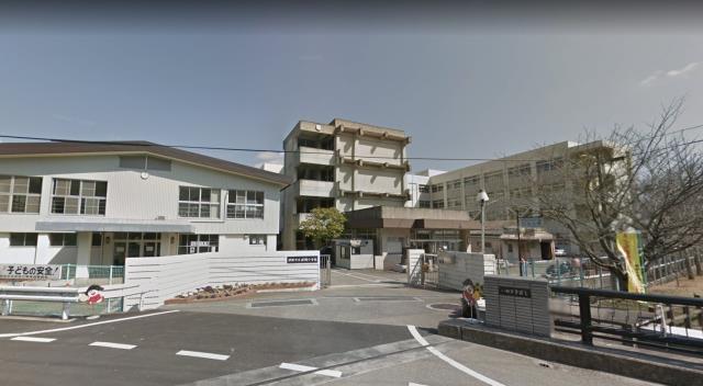 小学校　姫路市立峰相小学校（小学校）まで1918m