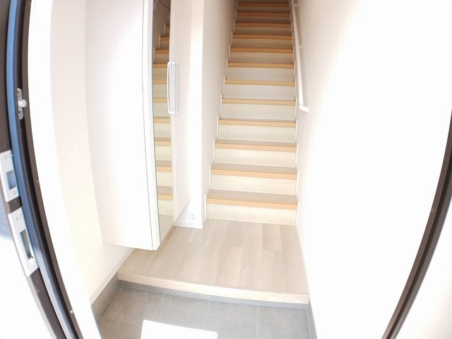 玄関　落ち着いた玄関です