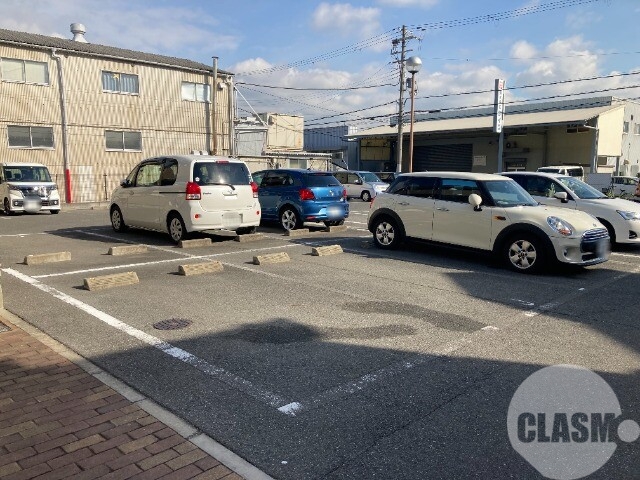 駐車場　敷地内駐車場