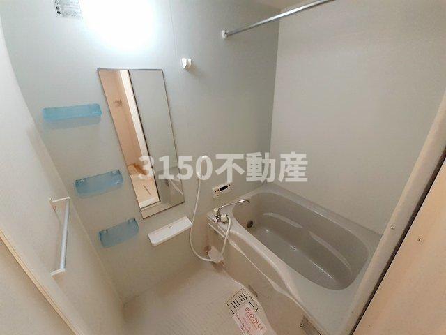 バス・シャワールーム　落ち着いた空間のお風呂です