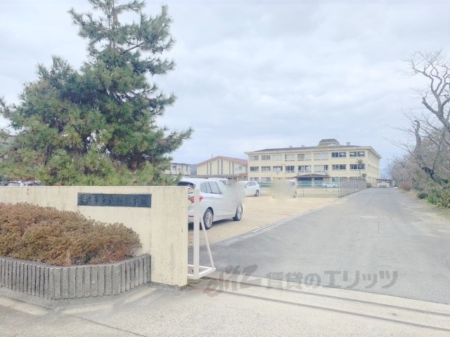 中学校　栗田中学校（中学校）まで7600m