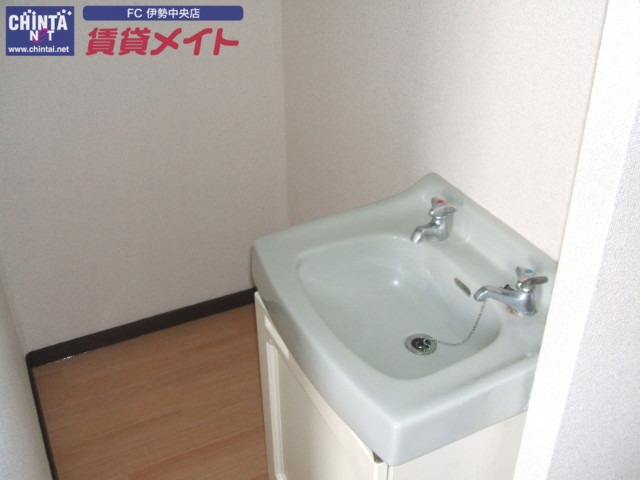 洗面設備　同型