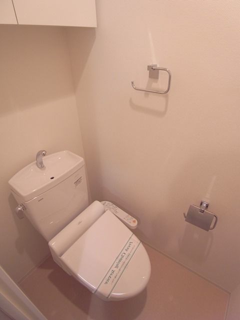 トイレ　※反転タイプの写真を使用しています。