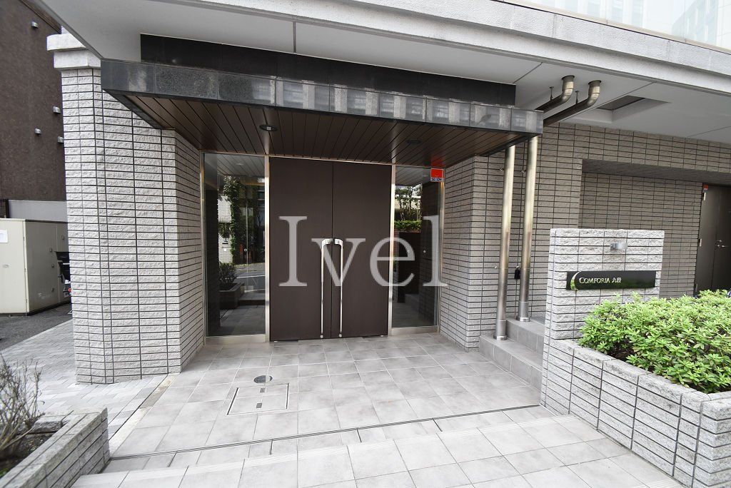 建物外観　エントランス