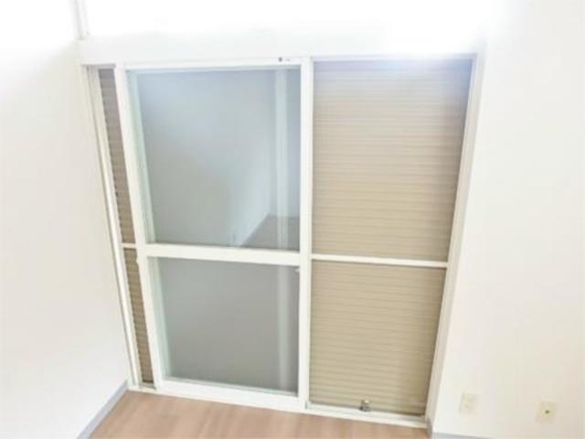セキュリティ　防犯シャッター付き