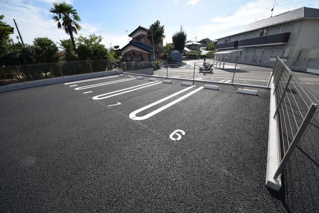 駐車場　敷地内駐車場