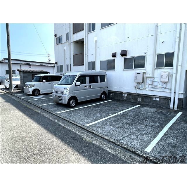 駐車場　駐車場