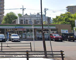 コンビニ　ファミリーマート 昭和鶴舞二丁目店（コンビニ）まで210m