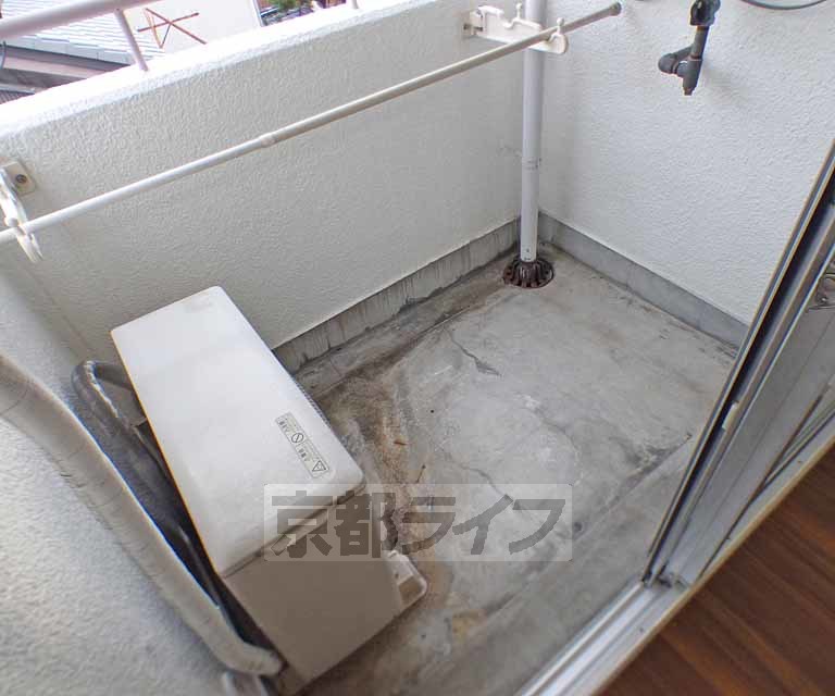 バルコニー　南向きの明るいバルコニーです。