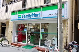 コンビニ　ファミリーマート向島四丁目店（コンビニ）まで320m