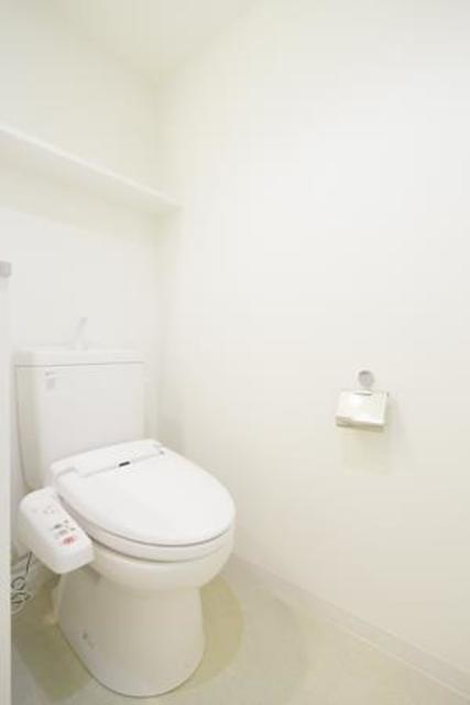 トイレ　※写真は同タイプ住戸です。