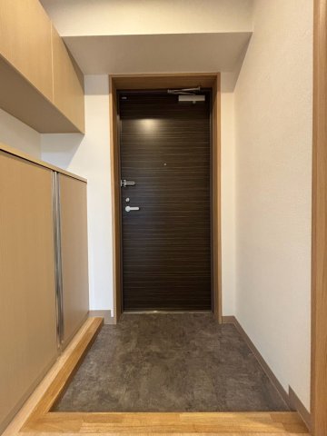 玄関　（別タイプ参考写真）桜坂第３ハイツ　豊島区北大塚3