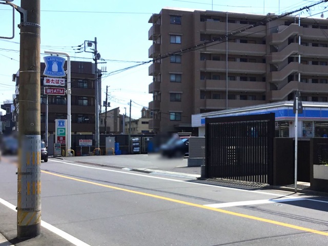 コンビニ　ローソン 川口元郷一丁目店（コンビニ）まで555m