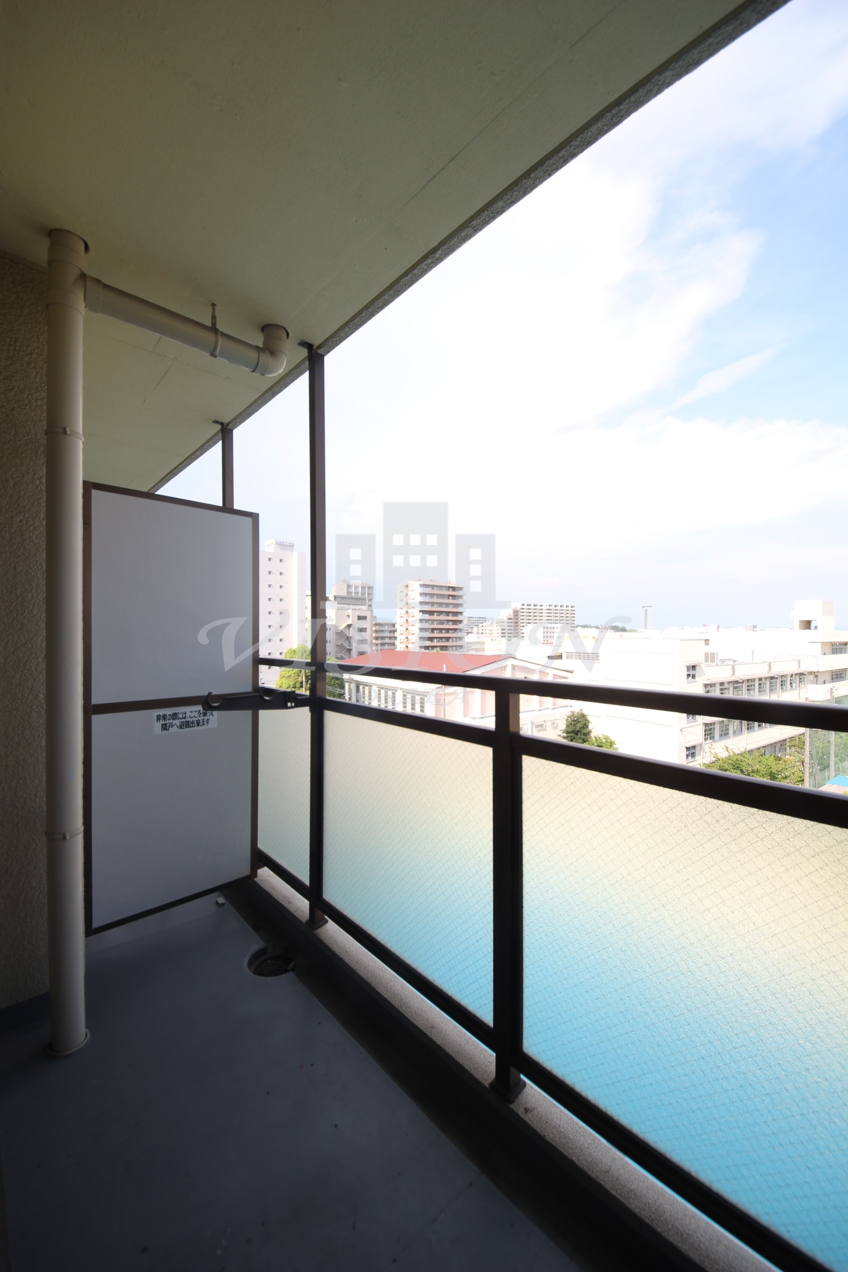 地下鉄御堂筋線 江坂駅 徒歩8分 7階建 築31年の内装写真