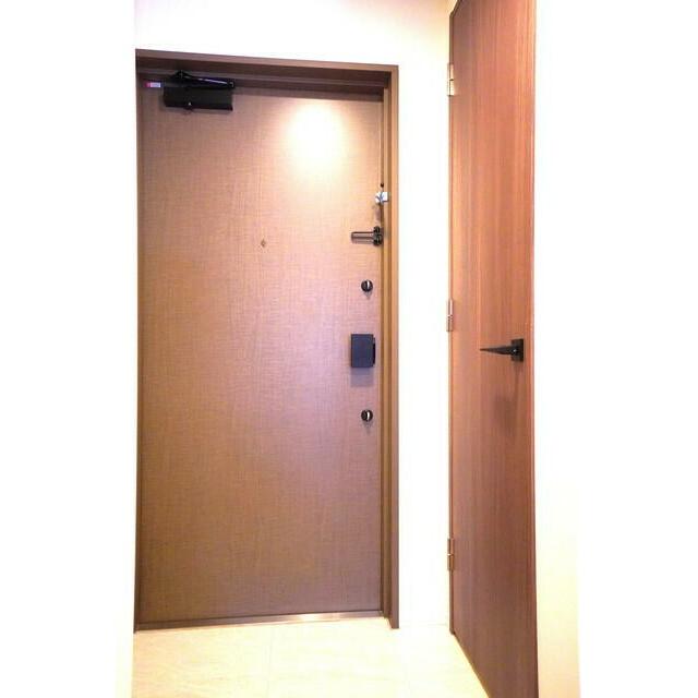 J.GRAN Court 品川西大井WEST 部屋番号:101の玄関写真