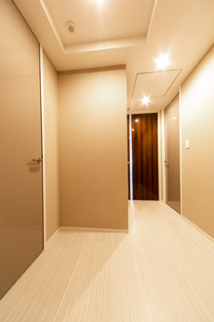 玄関　※写真は同タイプ住戸です。